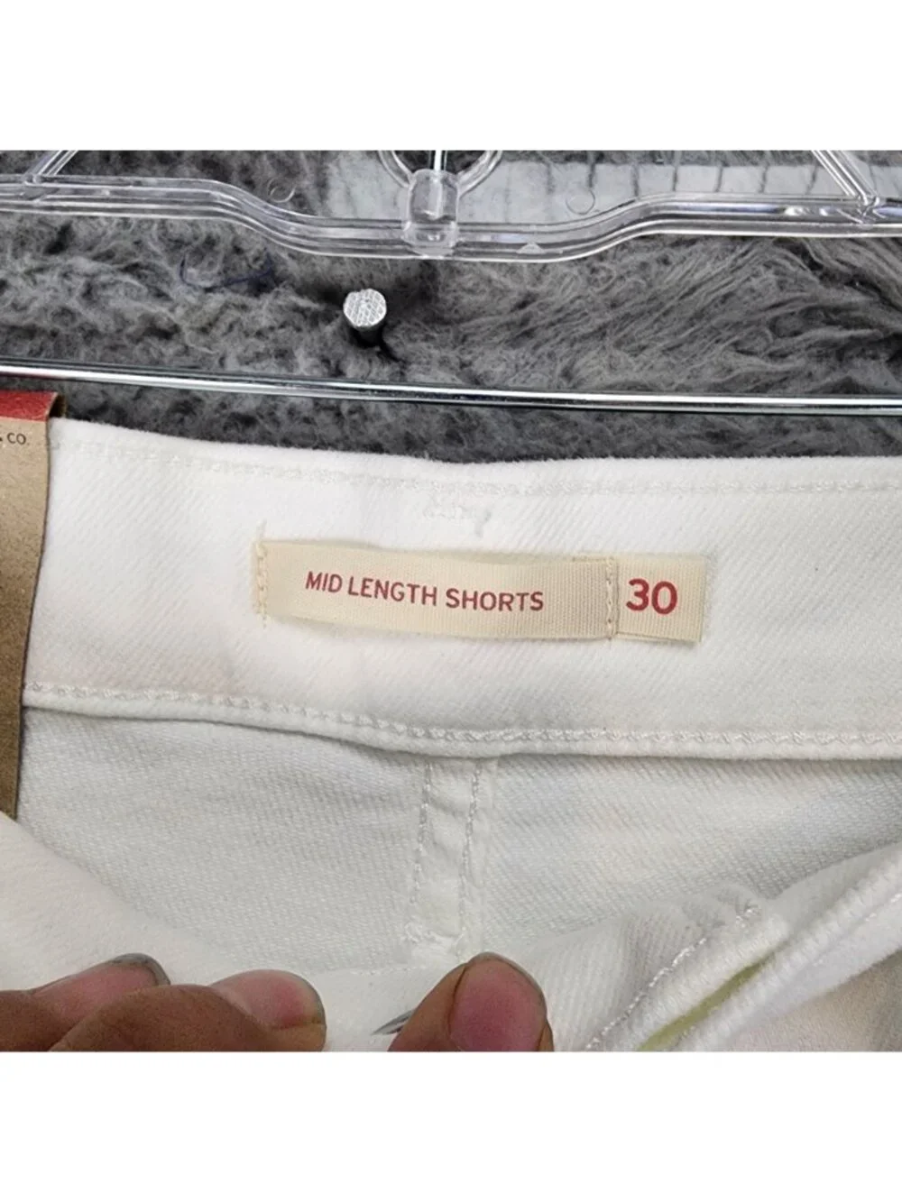 Levi's Shorts Womens 30 White Stretch Mid Rise Mid Length Denim Jean *NWT Read*